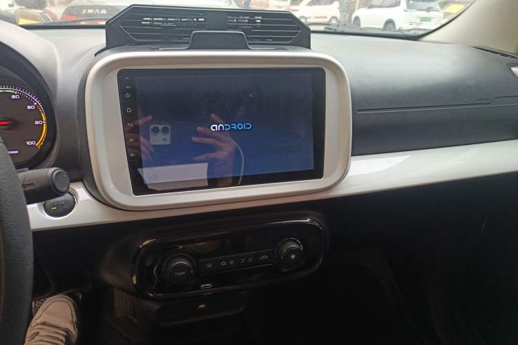 Used Roewe Clever 2022 311km QiQi BoBo Edition Audio And AC Panel