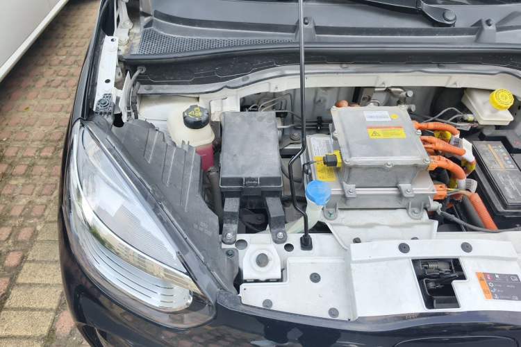 Used Roewe Clever 2022 311km QiQi BoBo Edition Engine Bay Right