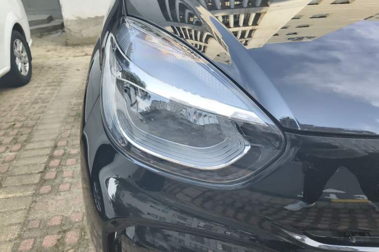 Used Roewe Clever 2022 311km QiQi BoBo Edition Right Front Headlight