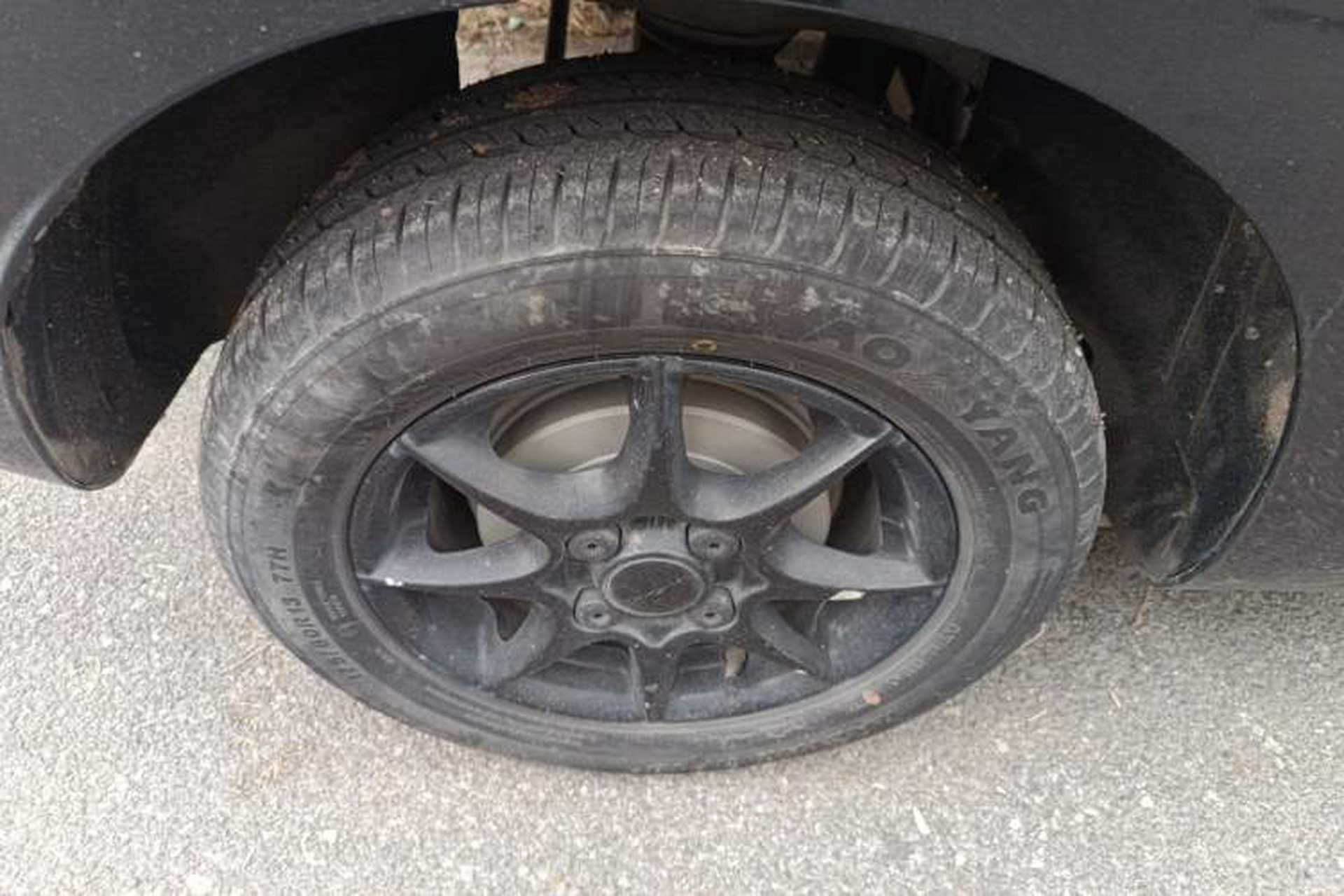 Used Roewe Clever 2022 311km QiQi BoBo Edition Right Rear Wheel Hub