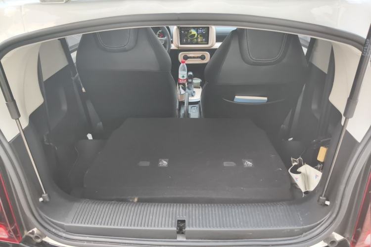 Used Roewe Clever 2022 311km QiQi BoBo Edition Trunk
