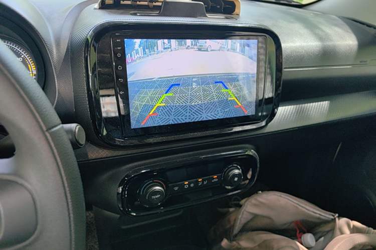Used Roewe Clever 2022 311km QiQi BoBo Edition Audio And AC Panel