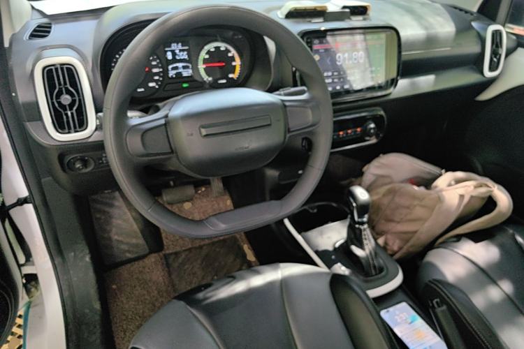 Used Roewe Clever 2022 311km QiQi BoBo Edition Center Console