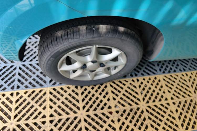 Used Roewe Clever 2022 311km QiQi BoBo Edition Right Rear Wheel Hub