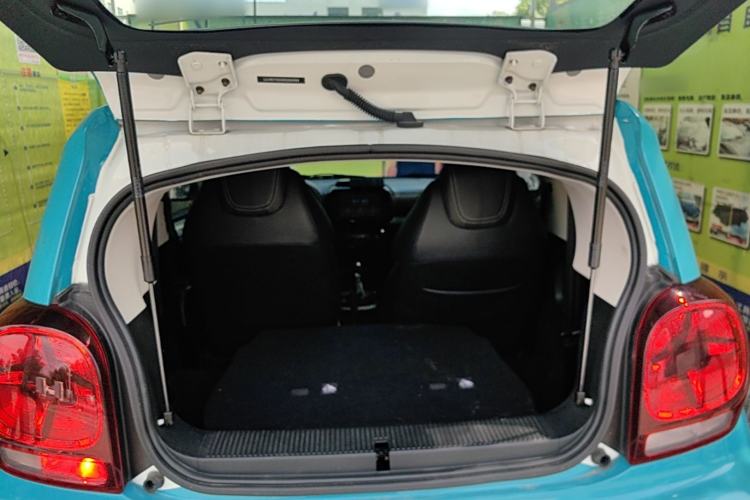 Used Roewe Clever 2022 311km QiQi BoBo Edition Trunk
