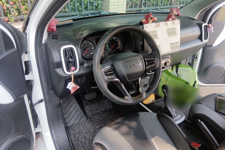 Used Roewe Clever 2022 311km QiQi BoBo Edition Center Console