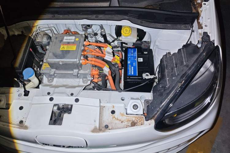 Used Roewe Clever 2022 311km QiQi BoBo Edition Engine Bay Left