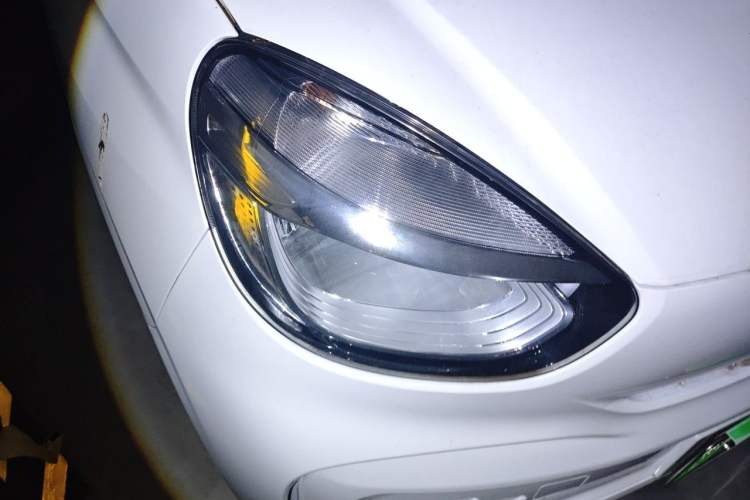 Used Roewe Clever 2022 311km QiQi BoBo Edition Right Front Headlight