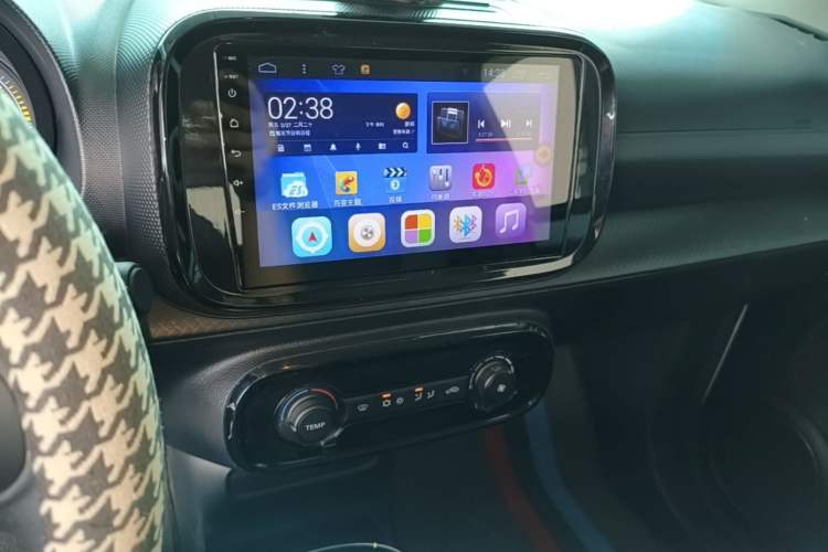 Used Roewe Clever 2022 311km QiQi BoBo Edition Audio And AC Panel