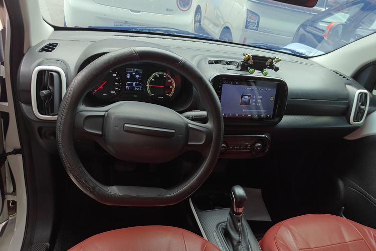 Used Roewe Clever 2022 311km QiQi BoBo Edition Center Console