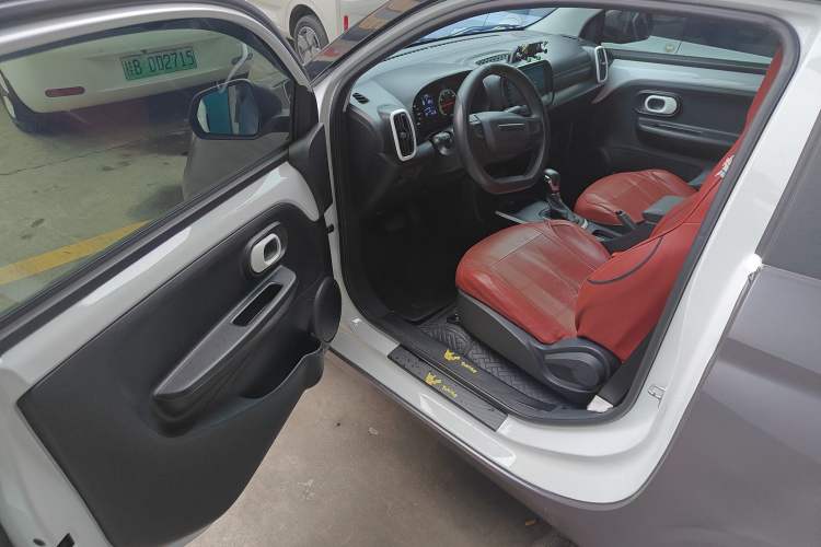 Used Roewe Clever 2022 311km QiQi BoBo Edition Driver Seat