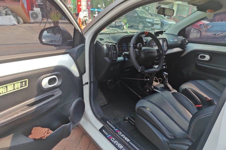 Used Roewe Clever 2022 311km QiQi BoBo Edition Driver Seat