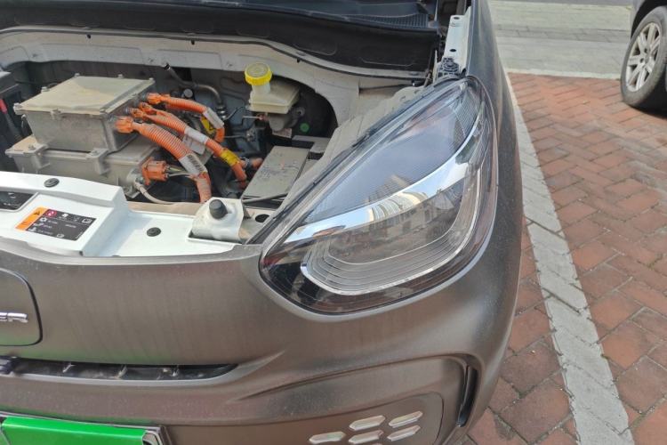 Used Roewe Clever 2022 311km QiQi BoBo Edition Engine Bay Left