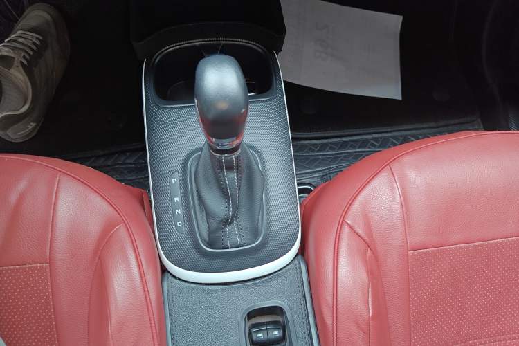 Used Roewe Clever 2022 311km QiQi BoBo Edition Gear Lever