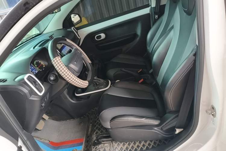 Used Roewe Clever 2022 311km QiQi BoBo Edition Left Front Seat