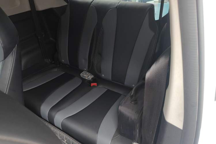 Used Roewe Clever 2022 311km QiQi BoBo Edition Left Rear Seat