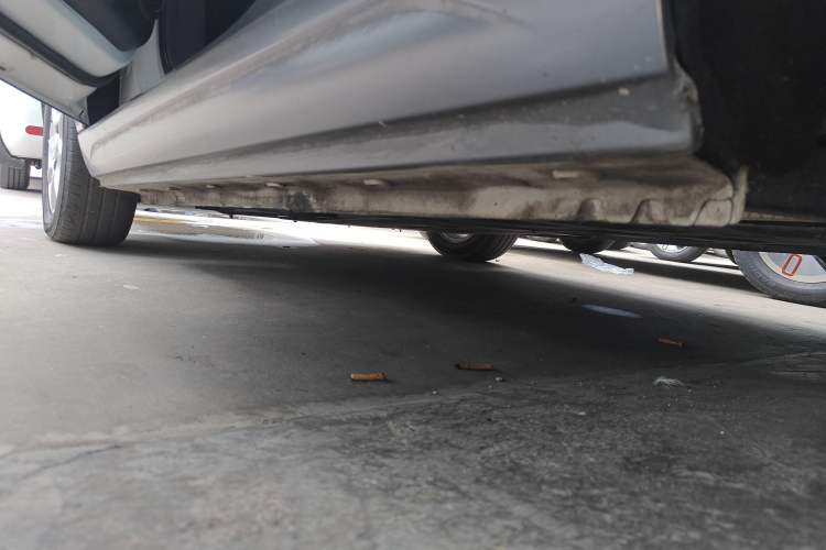 Used Roewe Clever 2022 311km QiQi BoBo Edition Left Side Sill