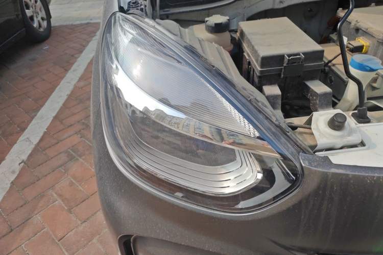 Used Roewe Clever 2022 311km QiQi BoBo Edition Right Front Headlight