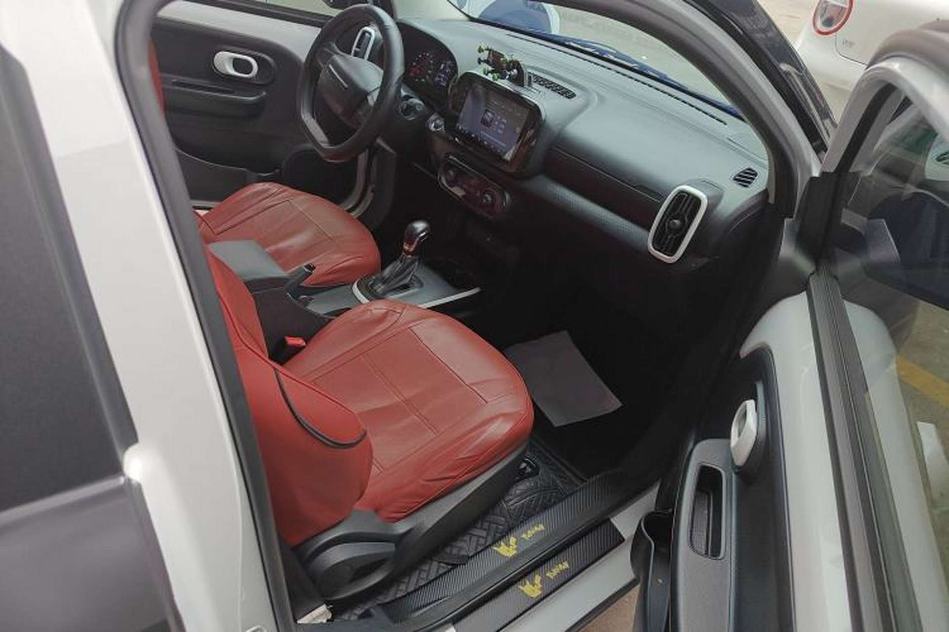 Used Roewe Clever 2022 311km QiQi BoBo Edition Right Front Seat