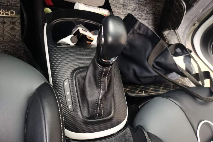 Used Roewe Clever 2022 311km QiQi BoBo Edition Gear Lever