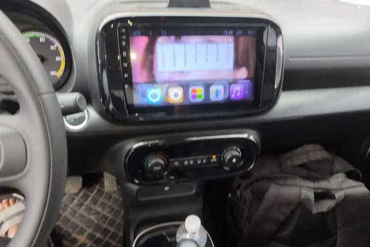 Used Roewe Clever 2022 311km QiQi BoBo Edition Audio And AC Panel