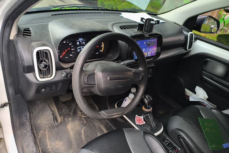 Used Roewe Clever 2022 311km QiQi BoBo Edition Center Console