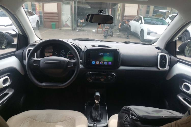Used Roewe Clever 2022 311km QiQi BoBo Edition Center Console