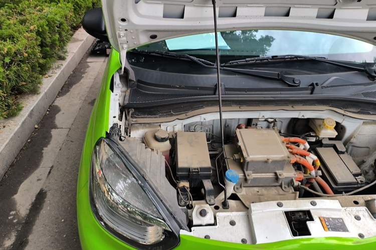 Used Roewe Clever 2022 311km QiQi BoBo Edition Engine Bay Right