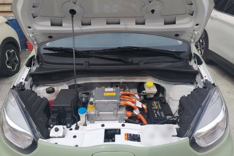 Used Roewe Clever 2022 311km QiQi BoBo Edition Engine Bay