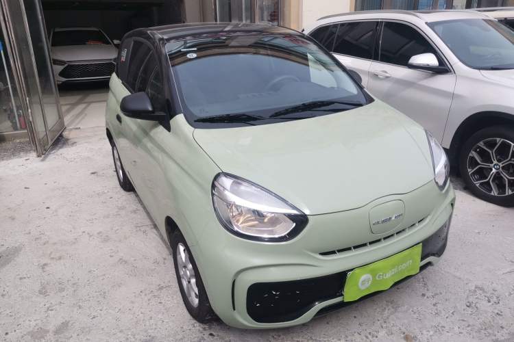 Used Roewe Clever 2022 311km QiQi BoBo Edition Front Right 45 Deg