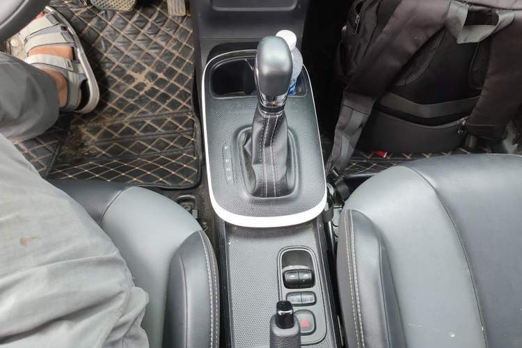 Used Roewe Clever 2022 311km QiQi BoBo Edition Gear Lever