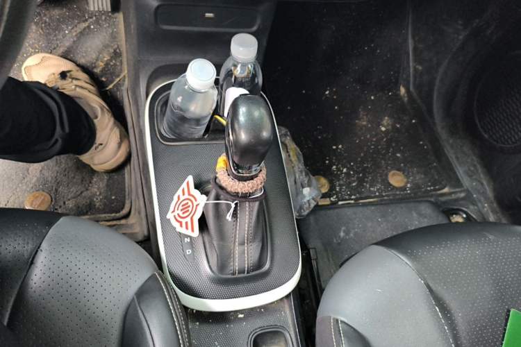 Used Roewe Clever 2022 311km QiQi BoBo Edition Gear Lever