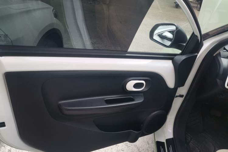 Used Roewe Clever 2022 311km QiQi BoBo Edition Left Rear Door Interior