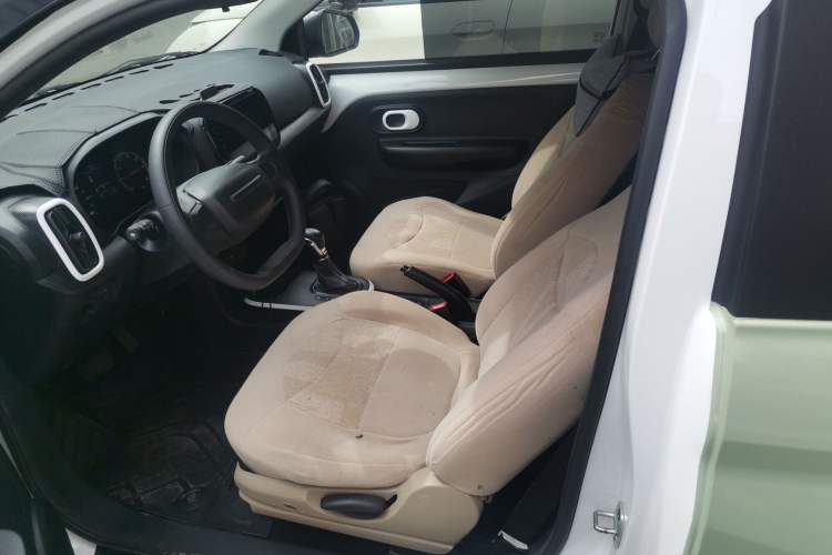 Used Roewe Clever 2022 311km QiQi BoBo Edition Left Rear Seat
