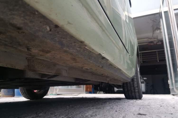 Used Roewe Clever 2022 311km QiQi BoBo Edition Left Side Sill