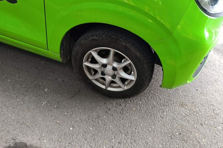Used Roewe Clever 2022 311km QiQi BoBo Edition Right Front Wheel Hub