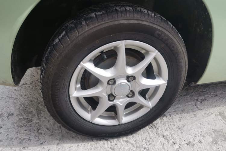 Used Roewe Clever 2022 311km QiQi BoBo Edition Right Rear Wheel Hub