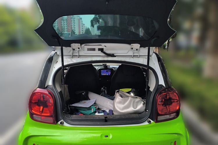Used Roewe Clever 2022 311km QiQi BoBo Edition Trunk