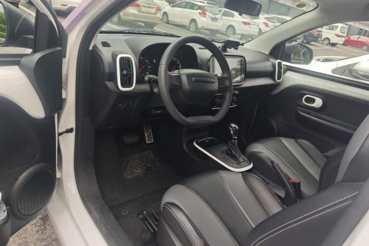 Used Roewe Clever 2022 311km QiQi BoBo Edition Driver Seat