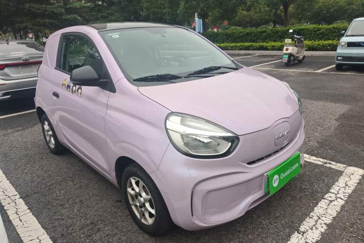 Used Roewe Clever 2022 311km QiQi BoBo Edition Front Right 45 Deg