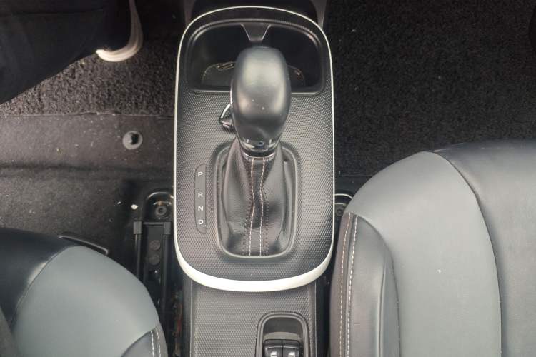 Used Roewe Clever 2022 311km QiQi BoBo Edition Gear Lever