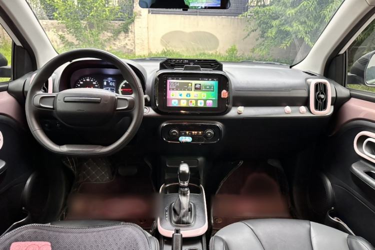 Used Roewe Clever 2022 311km QiQi BoBo Edition Interior 1