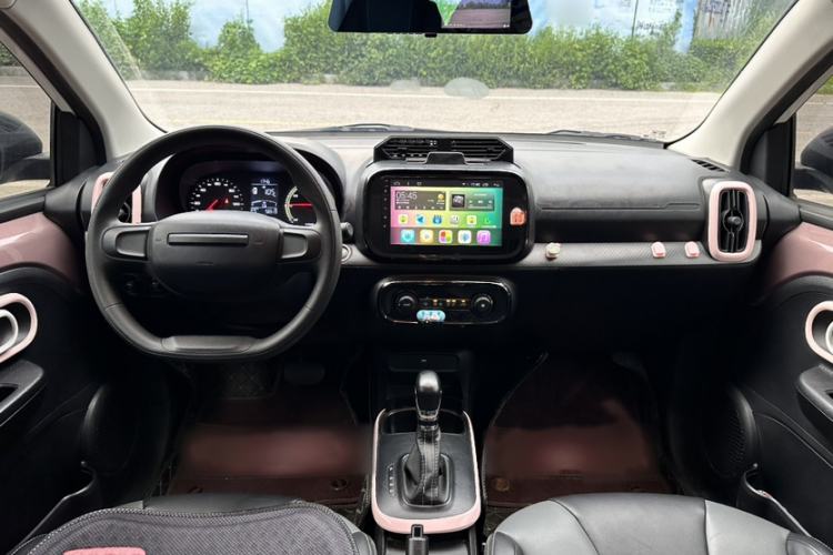 Used Roewe Clever 2022 311km QiQi BoBo Edition Interior 2