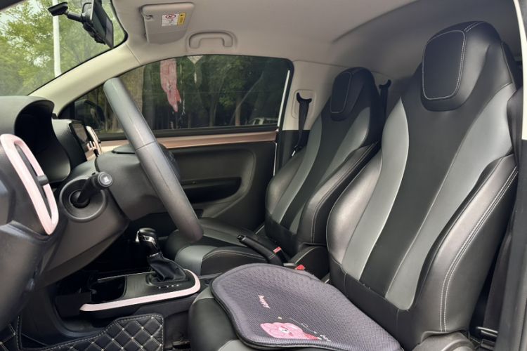 Used Roewe Clever 2022 311km QiQi BoBo Edition Interior 5