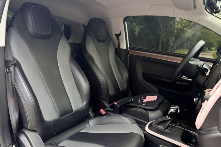 Used Roewe Clever 2022 311km QiQi BoBo Edition Interior 7
