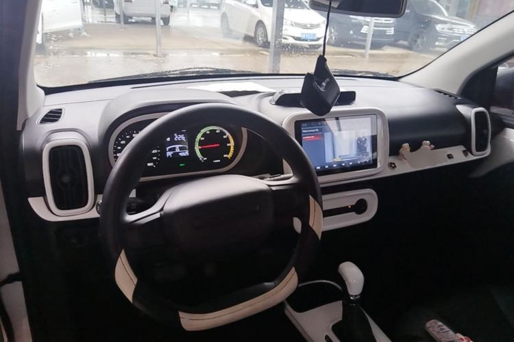 Used Roewe Clever 2022 311km QiQi BoBo Edition Center Console