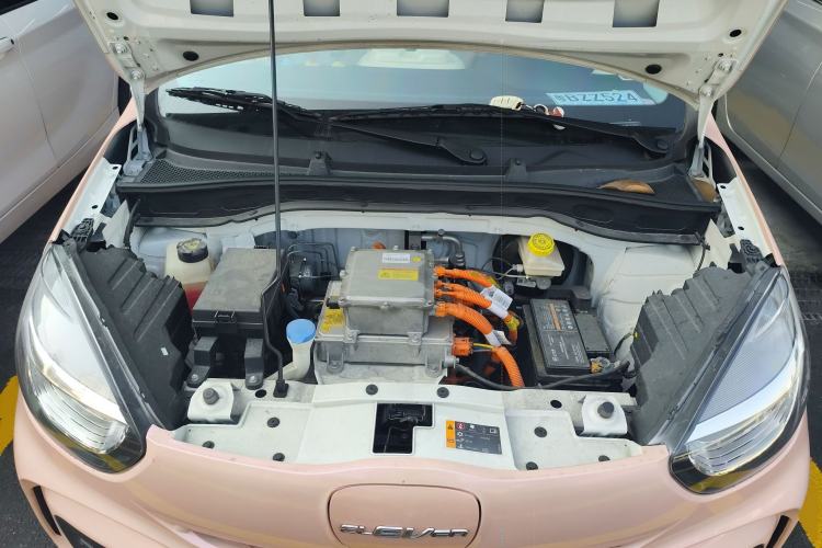 Used Roewe Clever 2022 311km QiQi BoBo Edition Engine Bay
