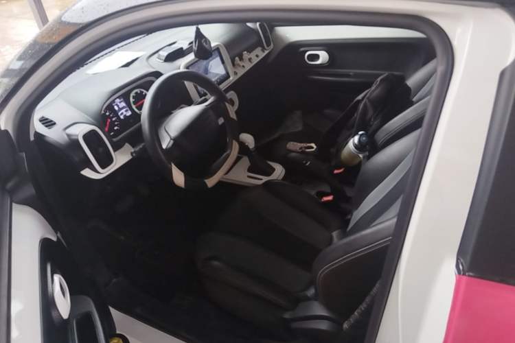 Used Roewe Clever 2022 311km QiQi BoBo Edition Left Front Seat