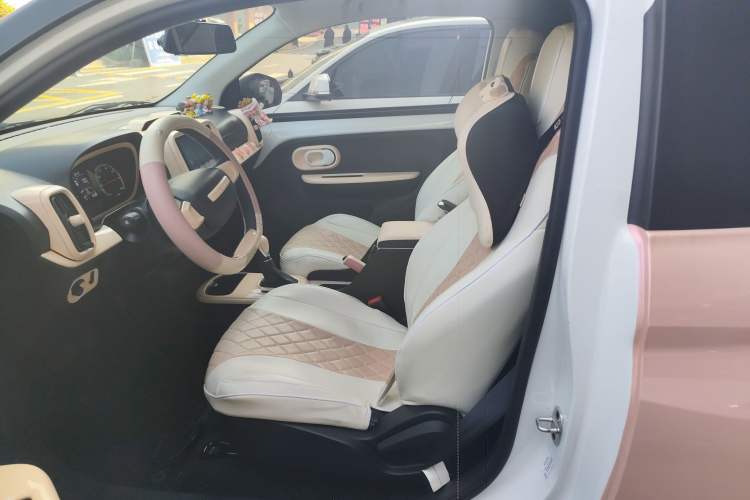 Used Roewe Clever 2022 311km QiQi BoBo Edition Left Front Seat
