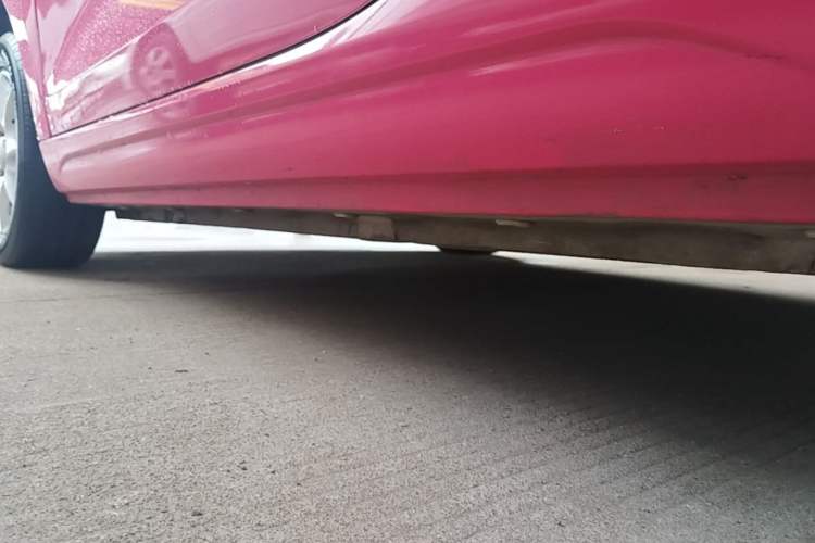 Used Roewe Clever 2022 311km QiQi BoBo Edition Left Side Sill